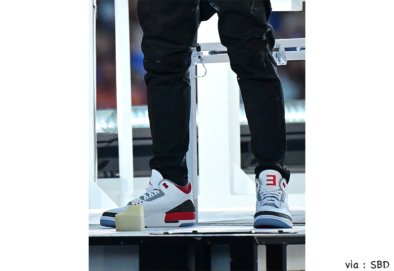 Eminemがスーパーボウルlviハーフタイムショーで、eminem X Air Jordan 3 Peを披露 Shot Clock