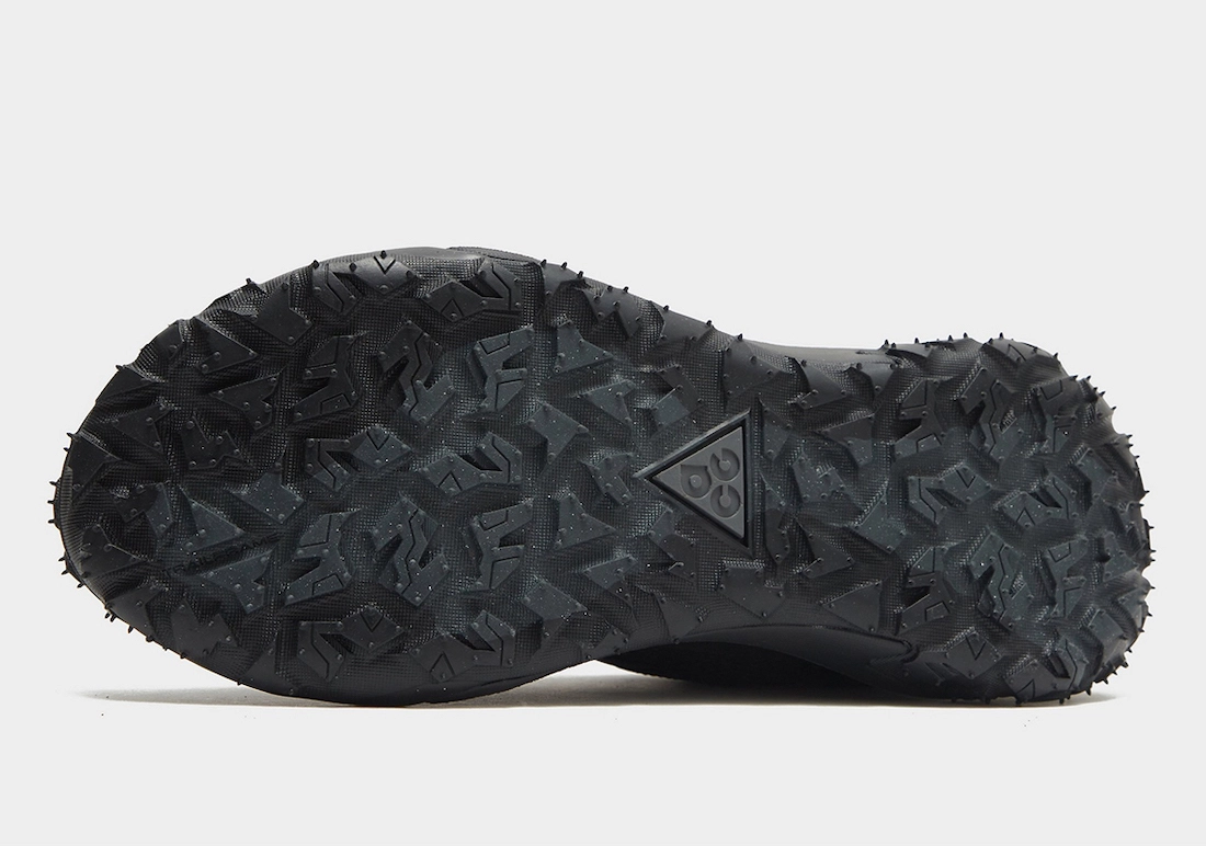 2023年夏発売Nike ACG Mountain Fly 2 Low “Black” | Shot Clock