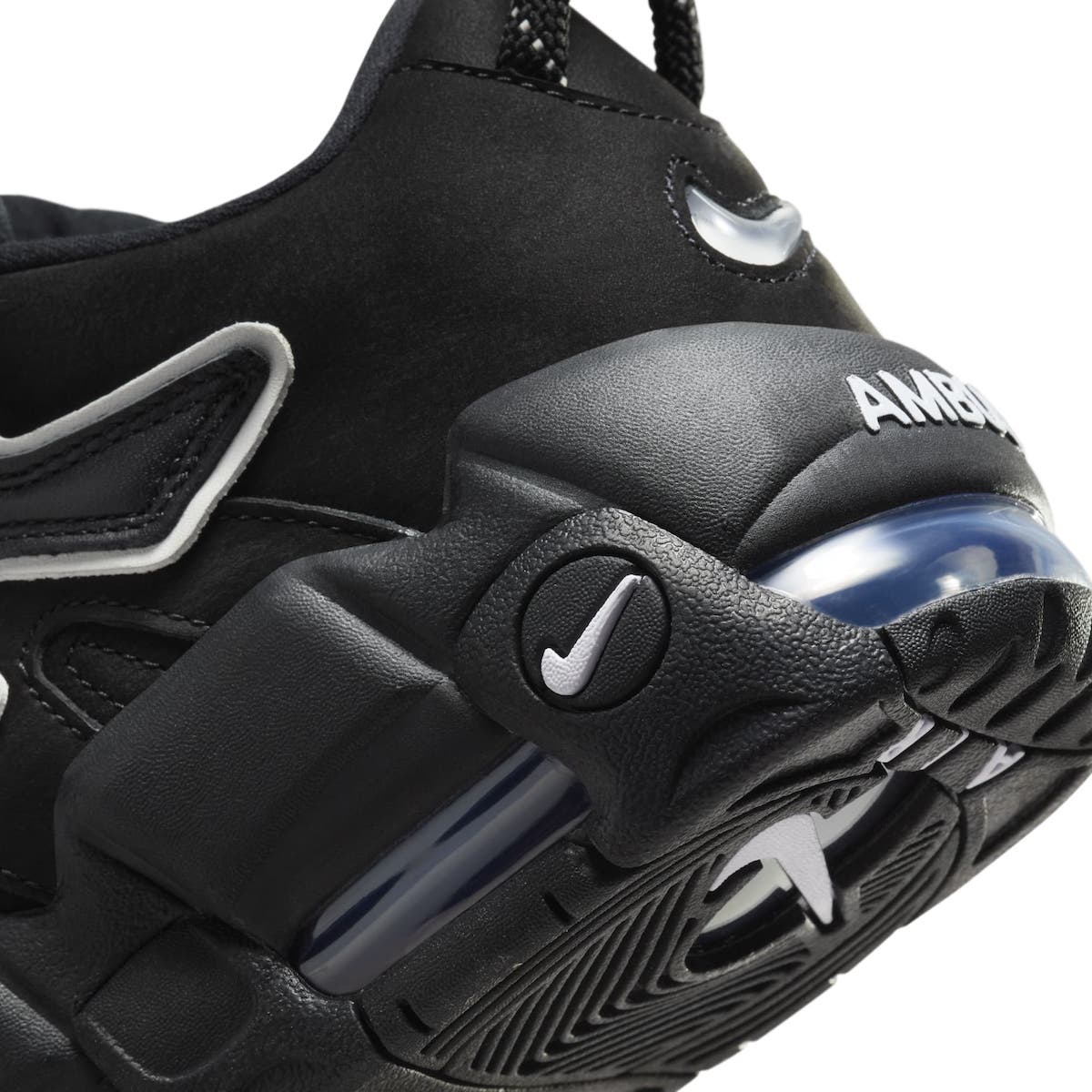 2023年10月6日発売AMBUSH x Nike Air More Uptempo Low “Black/White