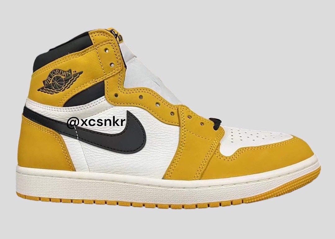 NIKE AIR JORDAN 1 HIGH OG YELLOW OCHRE靴/シューズ - スニーカー