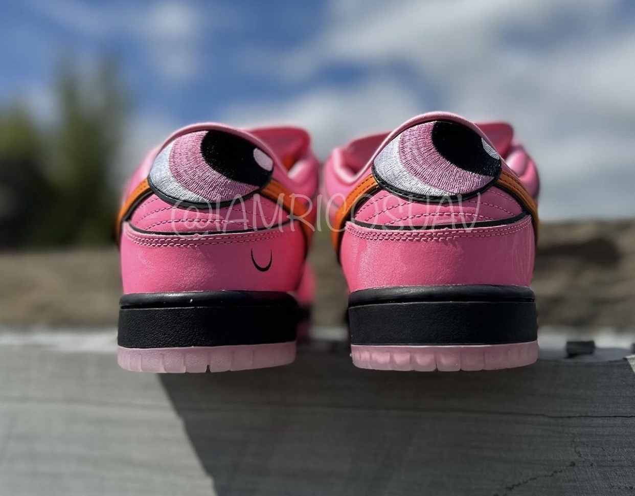 2023年12月15日発売The Powerpuff Girls x Nike SB Dunk Low “Blossom ...