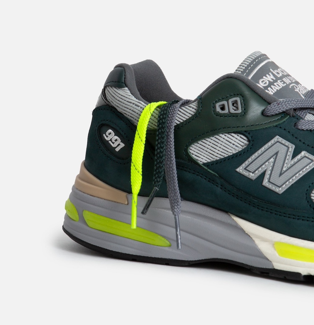 海外2023年12月1日発売Patta x New Balance 991v2 | Shot Clock